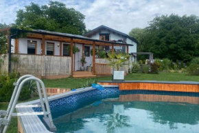 Holiday home with jacuzzi sauna and swimming pool Stepniczka